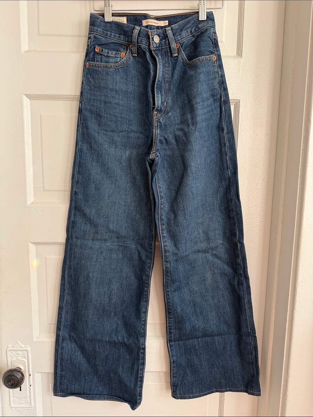 Levi's Women's Ribcage straight Jeans in dark Blue Denim